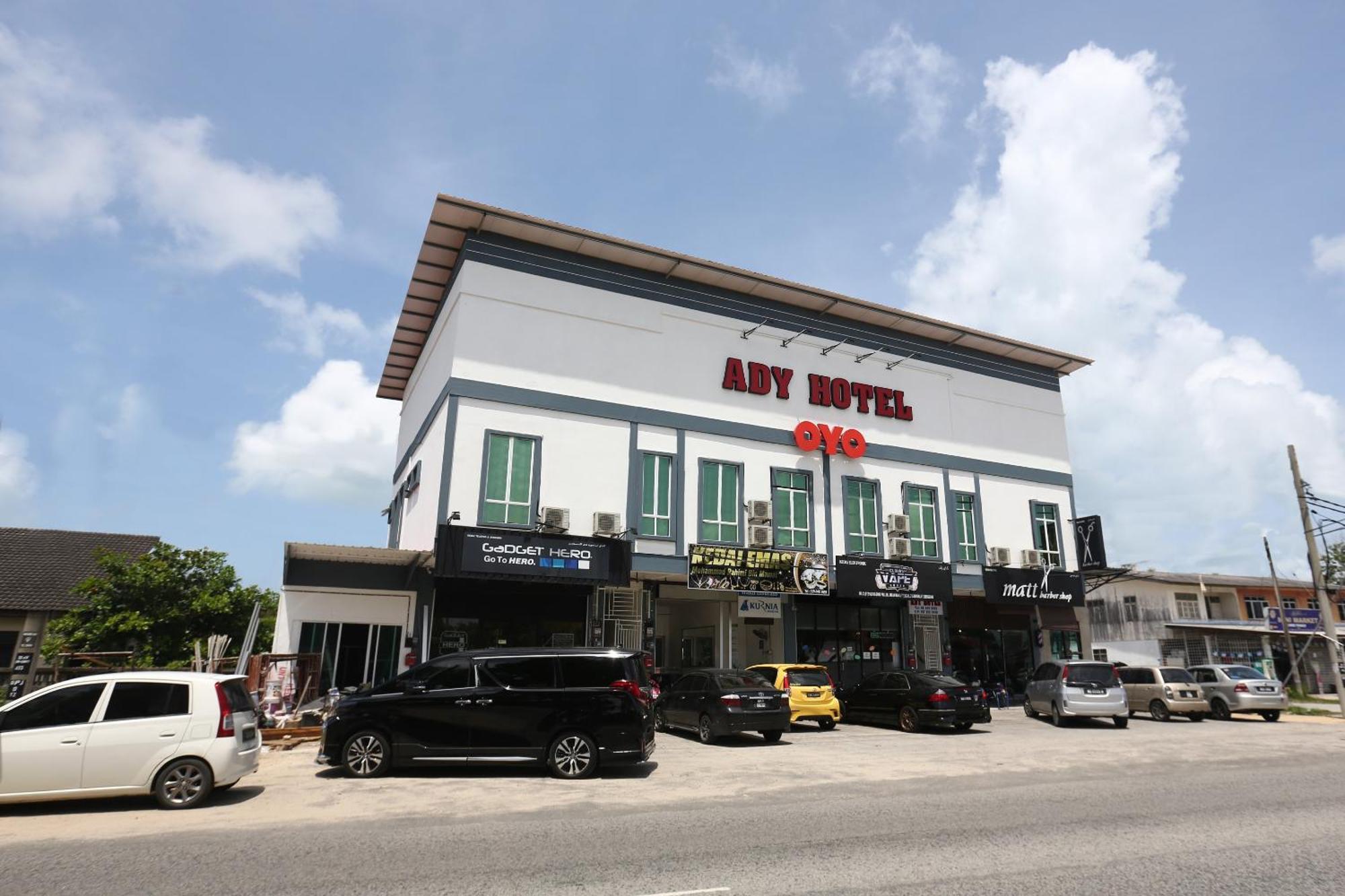 Super Oyo 89678 Ady Hotel Kuala Terengganu Exterior foto